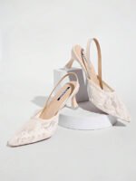 ⁦صنادل نسائية مزينة بالتطريز والدانتيل⁩ - الصورة ⁦43⁩