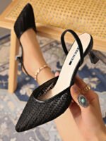 ⁦صنادل نسائية مزينة بالتطريز والدانتيل⁩ - الصورة ⁦52⁩