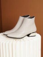 ⁦بوت نسائية قصيرة للكاحل ذات كعب سميك⁩ - الصورة ⁦3⁩