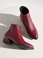 ⁦بوت نسائية قصيرة للكاحل ذات كعب سميك⁩ - الصورة ⁦12⁩