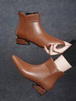 ⁦بوت نسائية قصيرة للكاحل ذات كعب سميك⁩ - الصورة ⁦24⁩