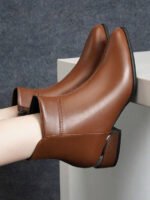 ⁦بوت نسائية قصيرة للكاحل ذات كعب سميك⁩ - الصورة ⁦25⁩