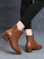 ⁦بوت نسائية قصيرة للكاحل ذات كعب سميك⁩ - الصورة ⁦27⁩