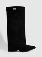 بوت طويلة بكعب سميك من الجلد المدبوغ