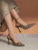 ⁦حذاء كعب عالي بنقشة وحزام كاحل⁩ - الصورة ⁦16⁩