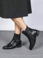 ⁦بوت قصيرة مزودة بكعب سميك⁩ - الصورة ⁦6⁩