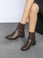 ⁦بوت قصيرة مزودة بكعب سميك⁩ - الصورة ⁦12⁩